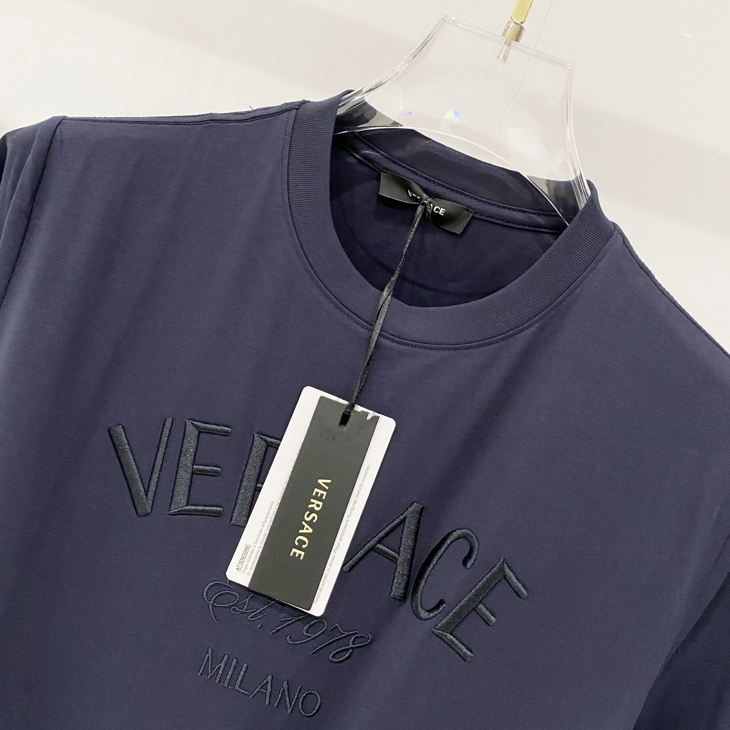 VERSACE/ヴェルサーチ 本色刺繍Tシャツ メンズ レディース 黒 白 宝藍 3色展開 - 画像 4