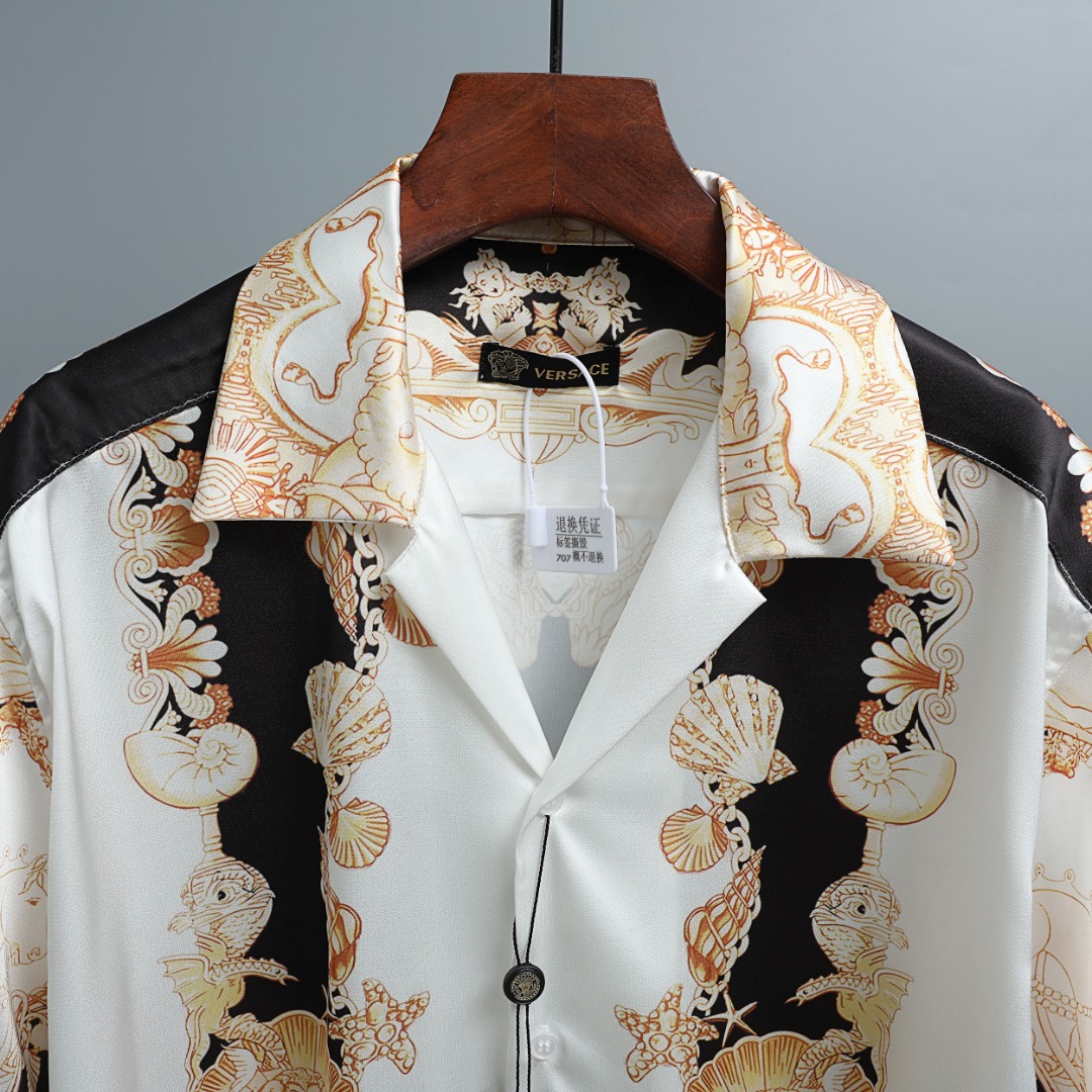 Versace/ヴェルサーチ シャツ&ショートパンツ シリーズ バロック柄 ブラック/ゴールド - 画像 3