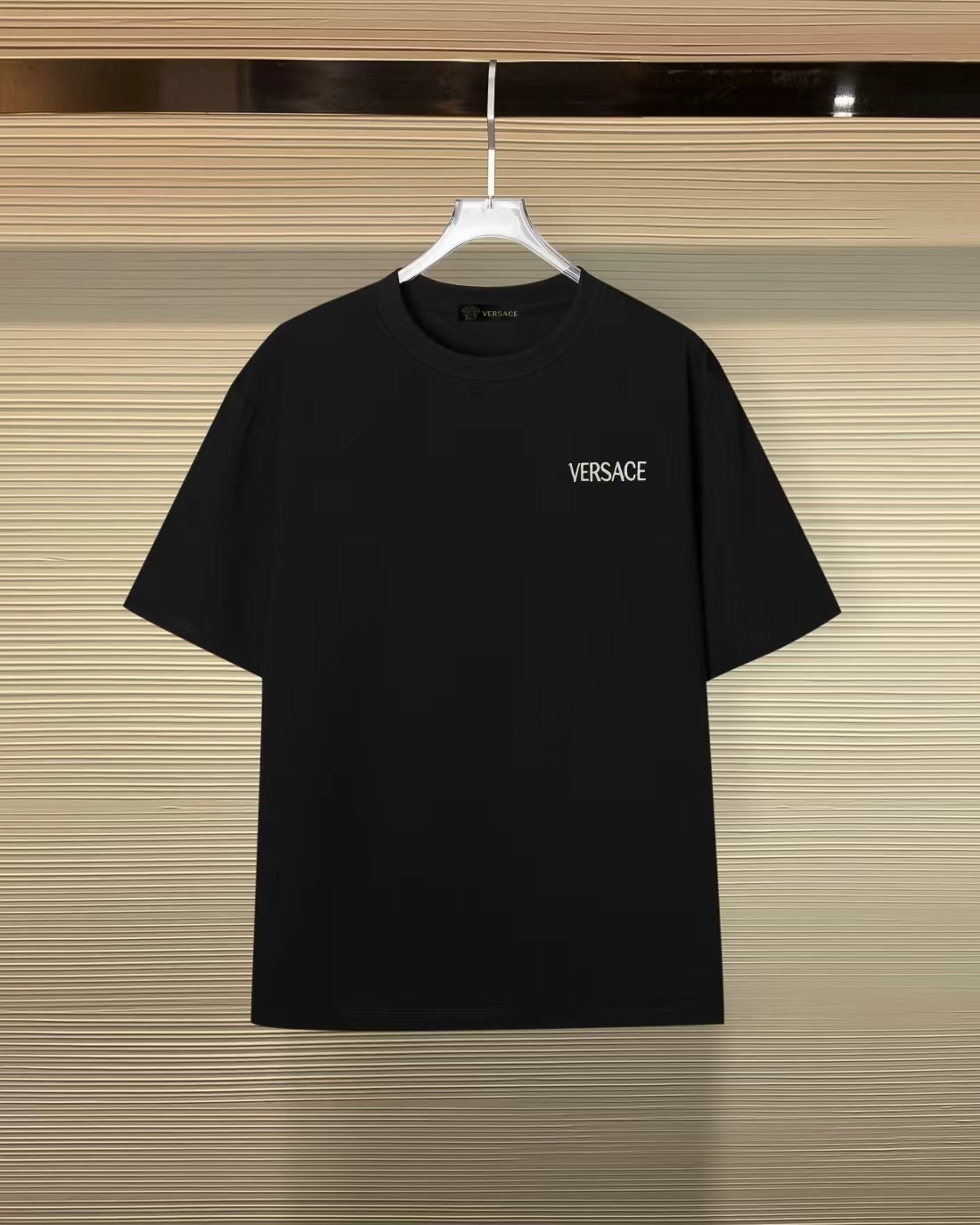 VERSACE ヴェルサーチ 綿100% 半袖Tシャツ ロゴ刺繍 黒