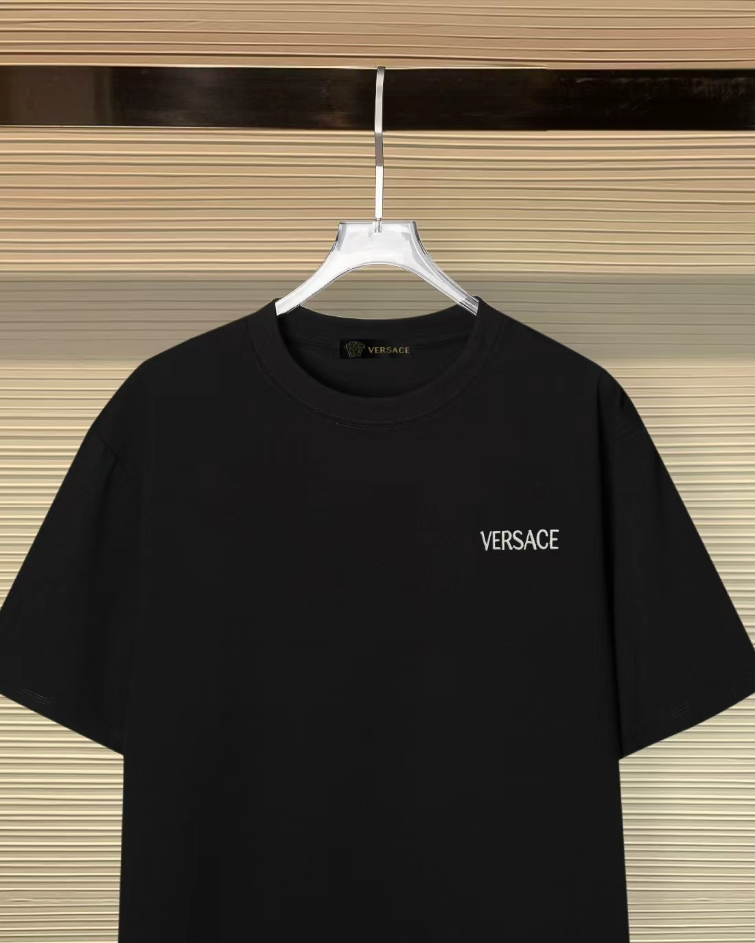 VERSACE ヴェルサーチ 綿100% 半袖Tシャツ ロゴ刺繍 黒 - 画像 3