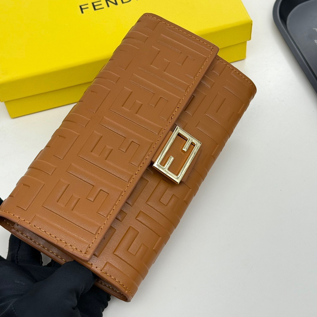 フェンディ コピー 長財布 ファスナータイプ ロゴ柄 本革仕様 ブラウン - 画像 3