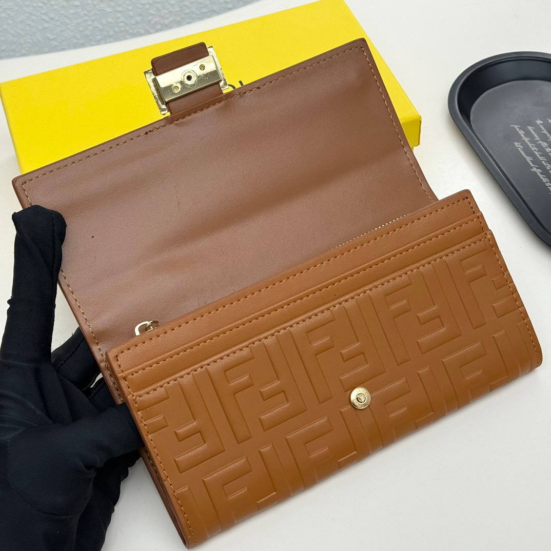 フェンディ コピー 長財布 ファスナータイプ ロゴ柄 本革仕様 ブラウン - 画像 7