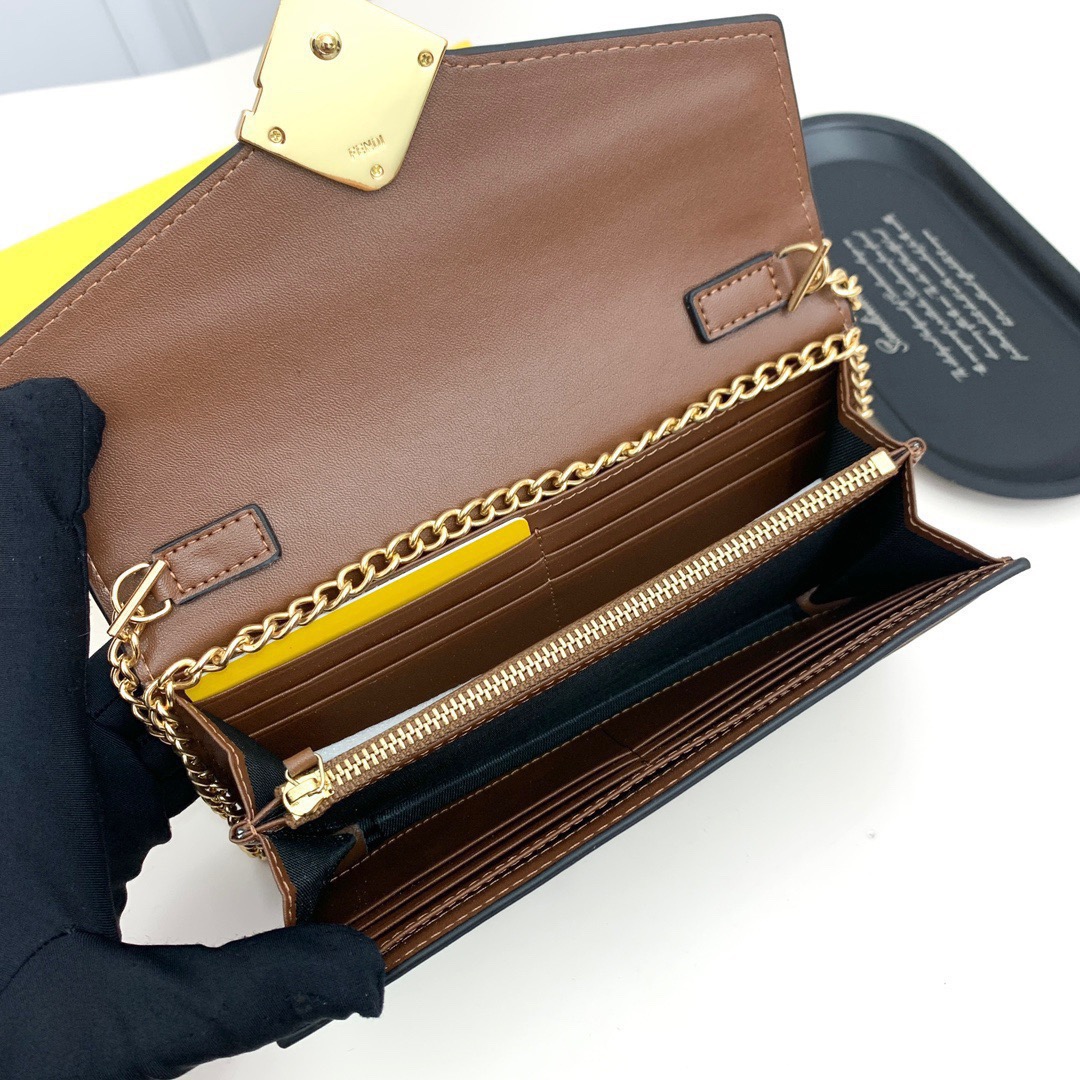 フェンディ コピー ミニ財布 ファイブジー ロゴ チェーン付き レディース 黒 ブラウン - 画像 6