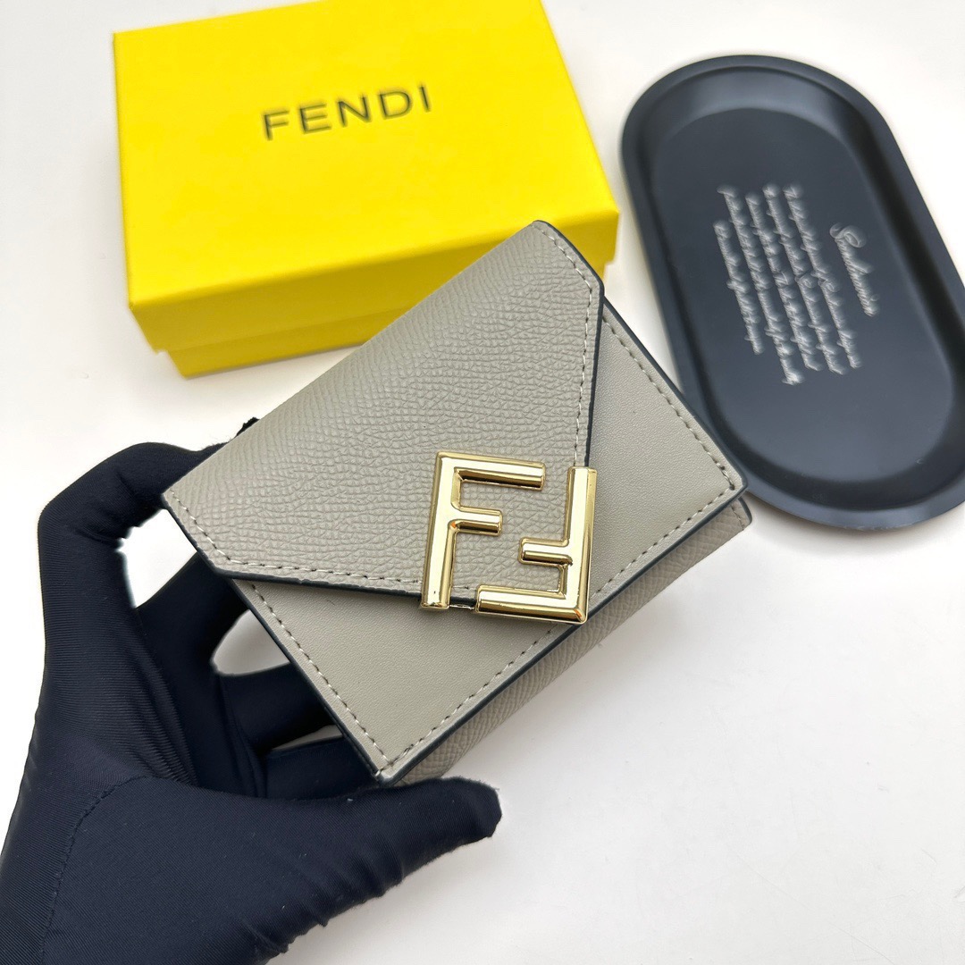 FENDI フェンディ 財布 コインケース ミニ財布 ロゴ チェーン付き ブラウン グレー ブラック - 画像 4
