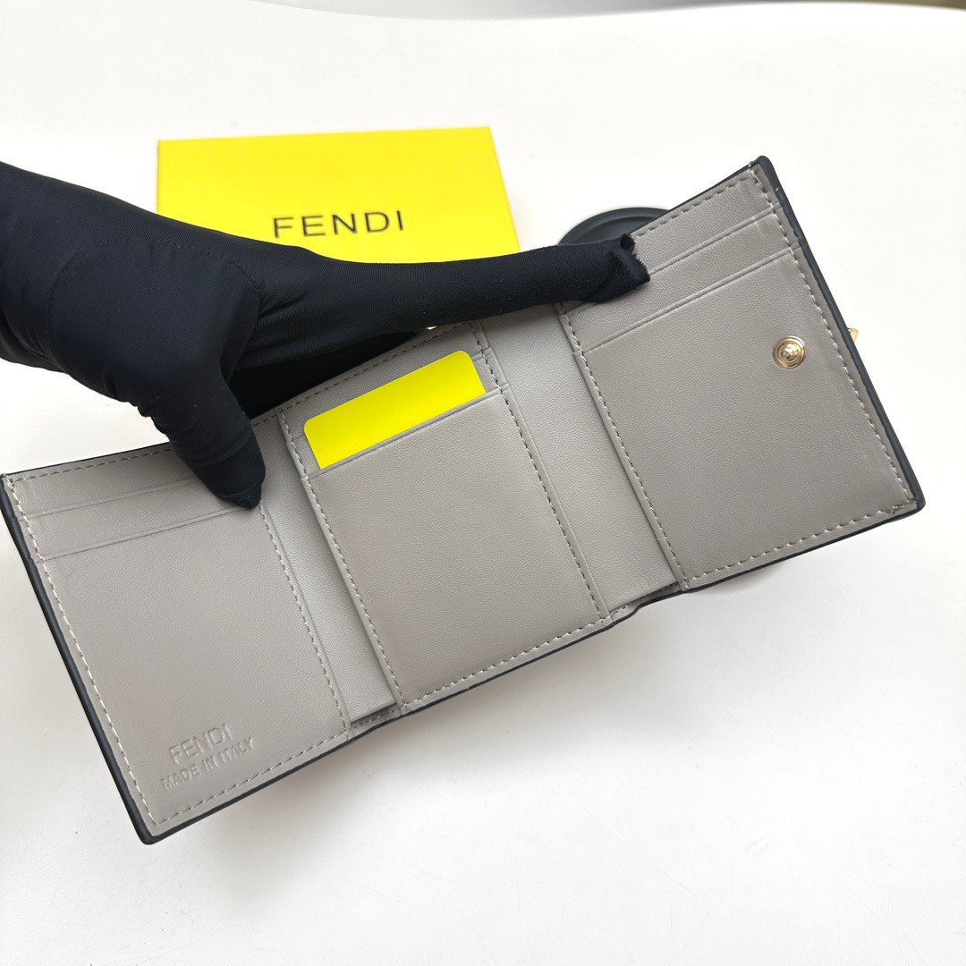 FENDI フェンディ 財布 コインケース ミニ財布 ロゴ チェーン付き ブラウン グレー ブラック - 画像 8