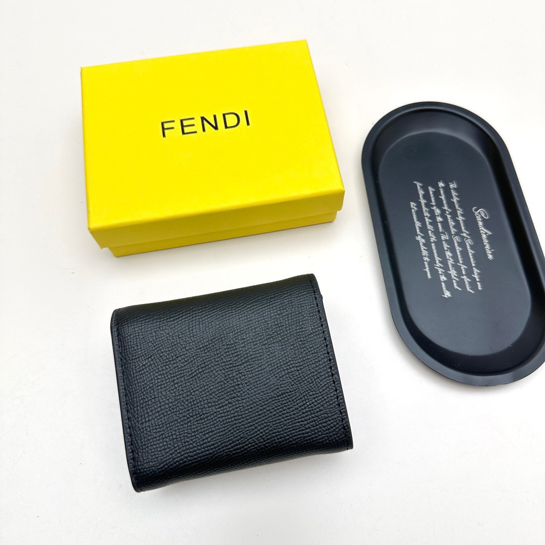フェンディ プチ財布 コピー ミニ財布 ファスナー チェーン 2WAY 黒 - 画像 3