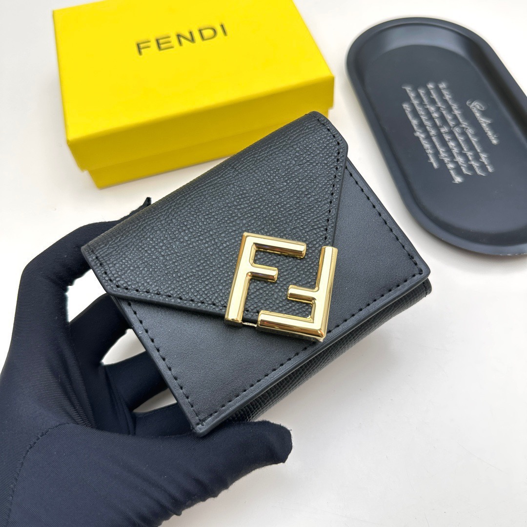 フェンディ プチ財布 コピー ミニ財布 ファスナー チェーン 2WAY 黒 - 画像 4