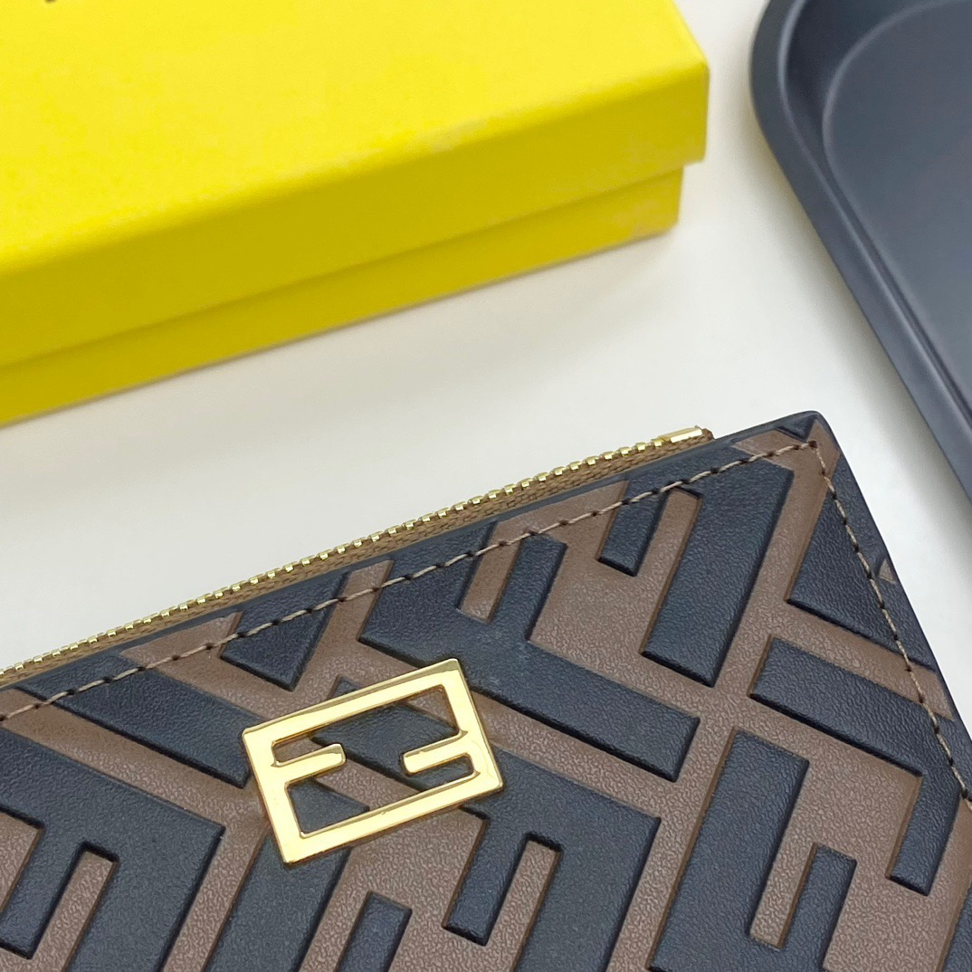 FENDI ミニ財布 コピー 黒棕 大象灰 ショルダーバッグ チェーン付き レディース - 画像 9