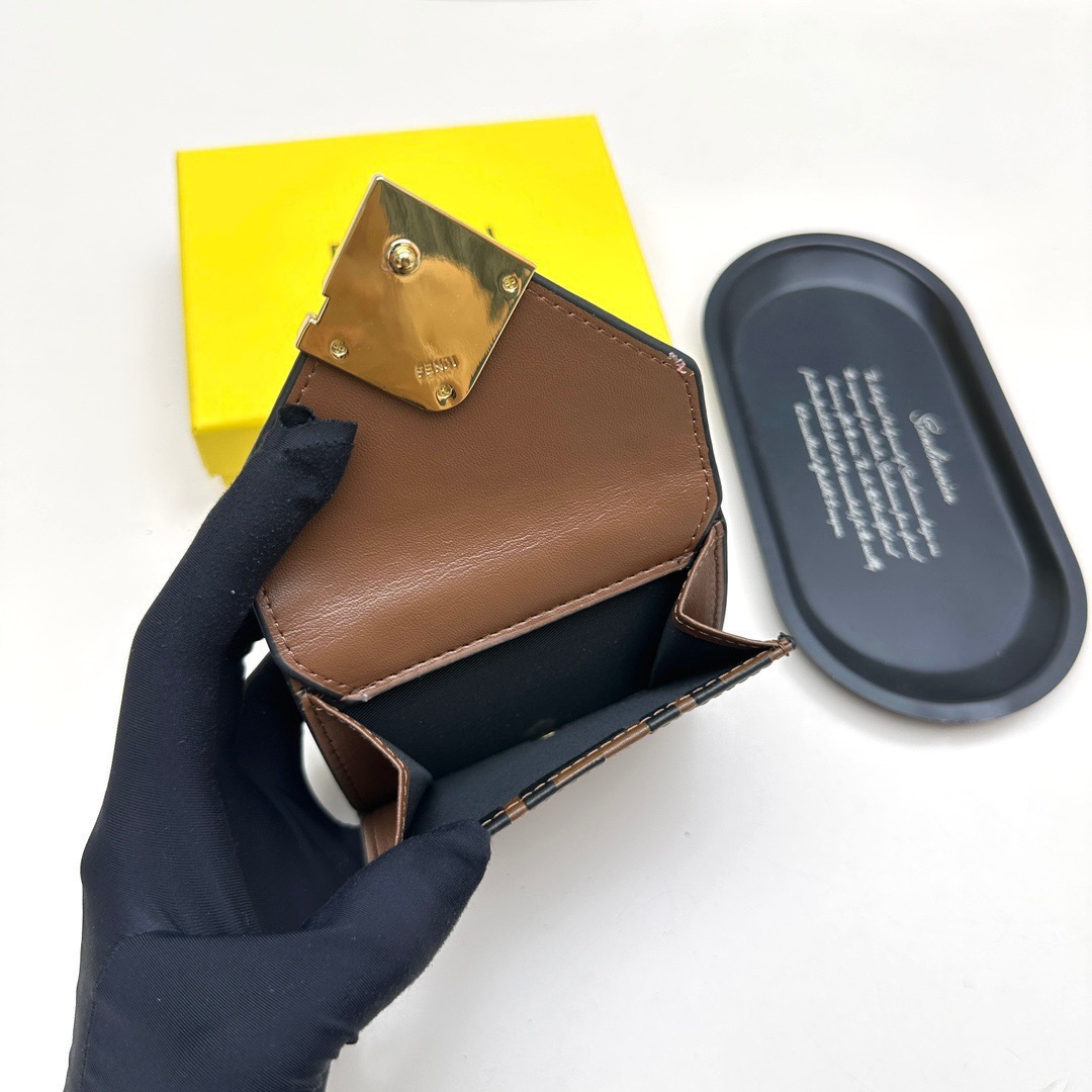 FENDI コピー フェンディ ミニ財布 コインケース ブランドコピー 黒 ブラウン 長財布 チェーン付き - 画像 7