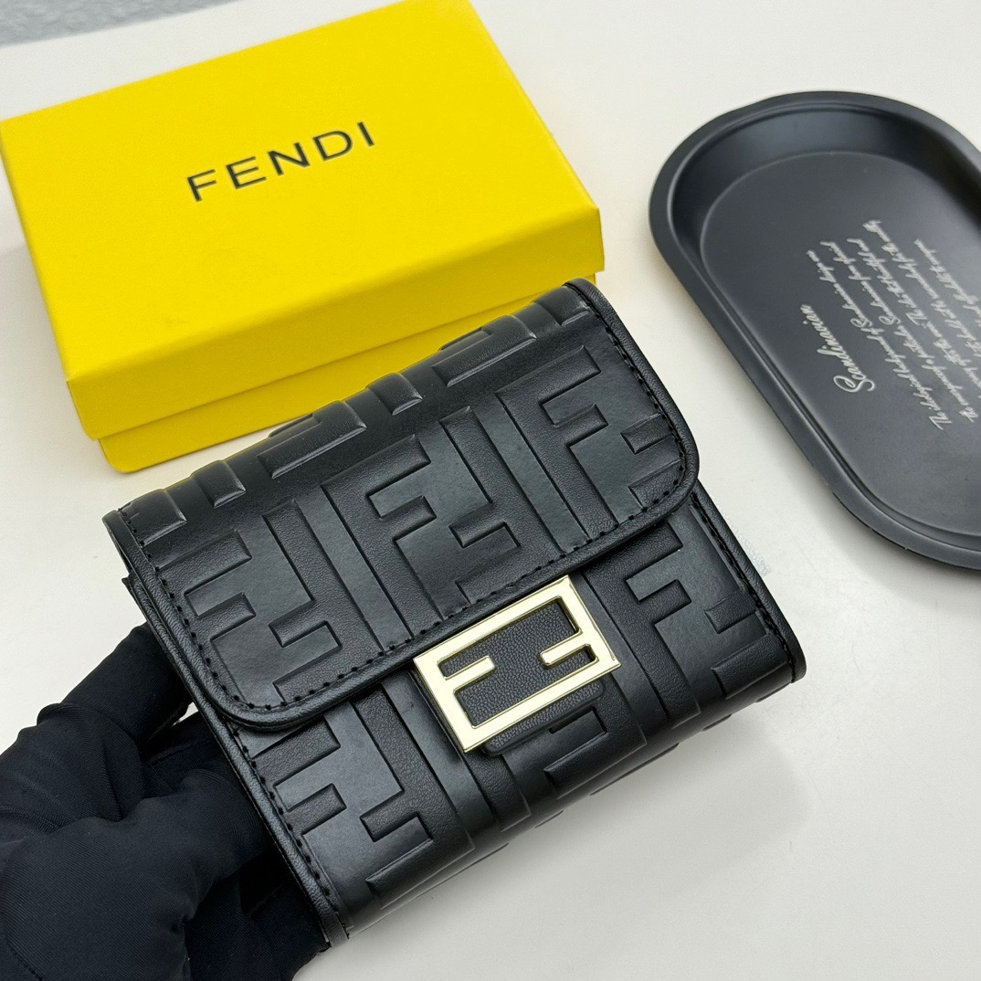 FENDI コピー 財布 ミニ財布 ロゴ柄 チェーン付き ブラック - 画像 2