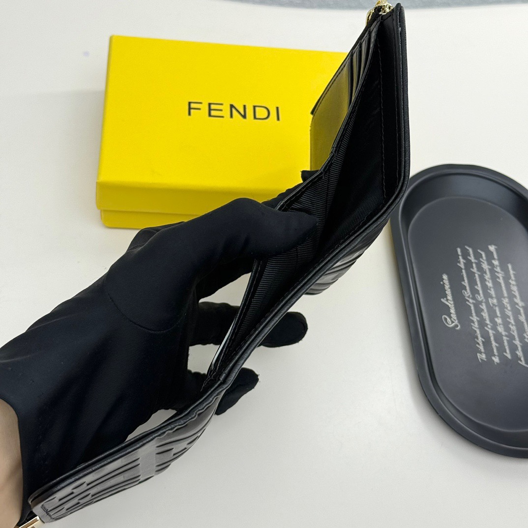 FENDI コピー 財布 ミニ財布 ロゴ柄 チェーン付き ブラック - 画像 8