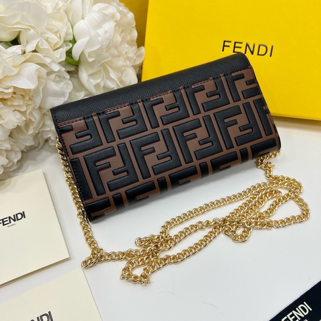 FENDI コピー ミニショルダーバッグ ブランドコピー 黒ブラウン チェーン付き 2WAY 斜め掛け レディース - 画像 3