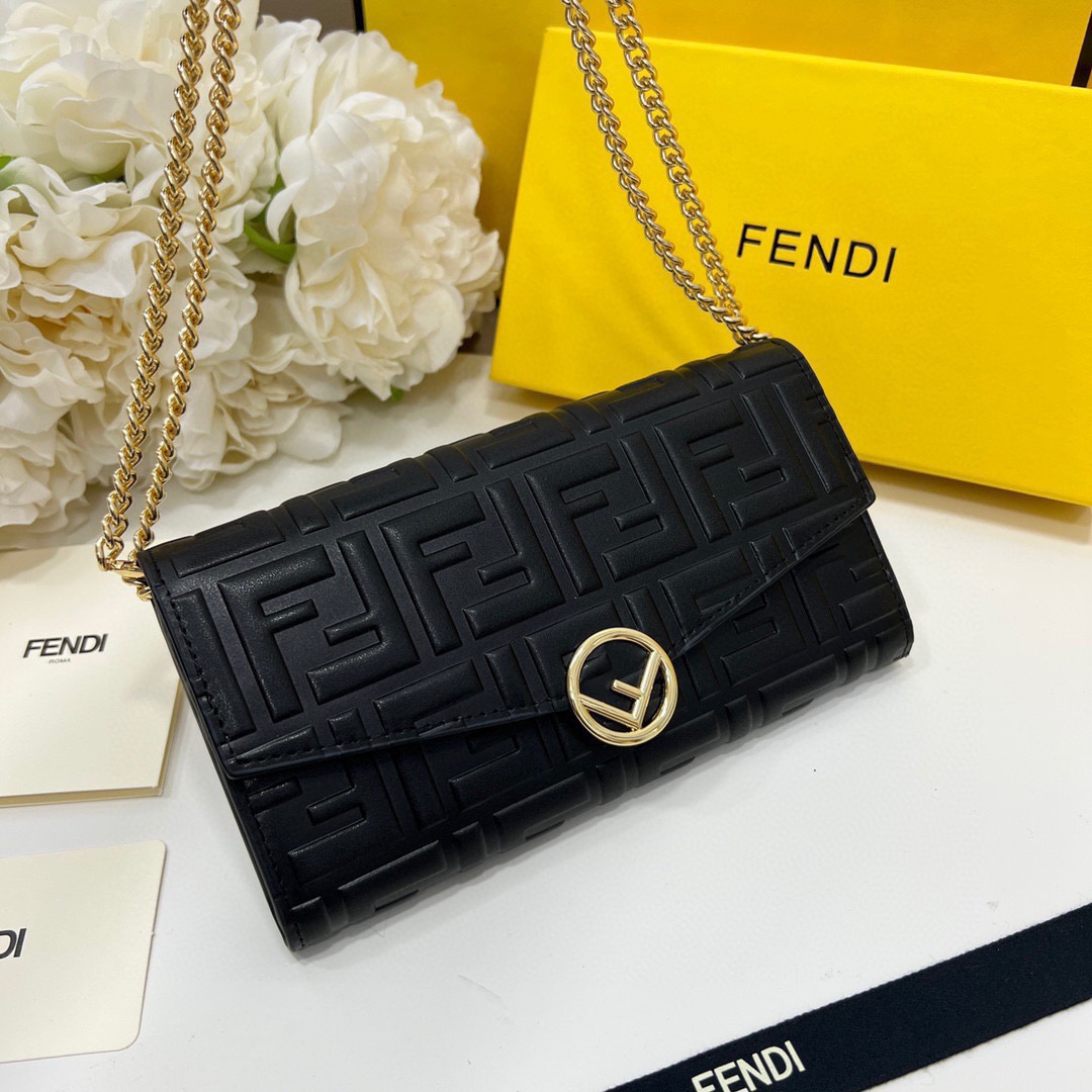 FENDI バッグ コピー 黒 フェンディ 2601 ミニショルダーバッグ ロゴ柄 19*10.5*3.5cm
