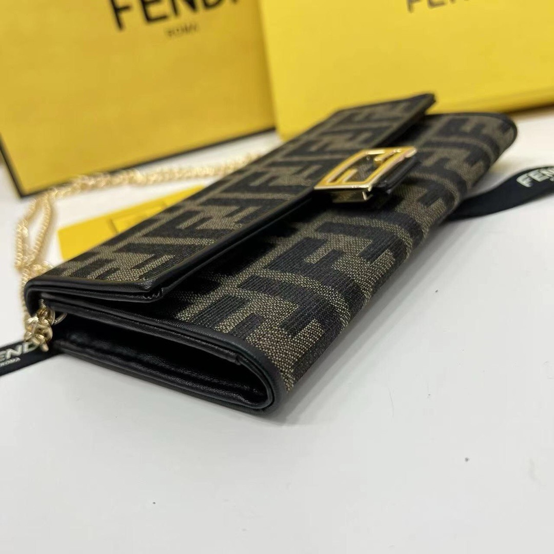 FENDI バッグコピー フェンディ コピー フェンディ ロゴ柄 ショルダーバッグ 黒ブラウン - 画像 7