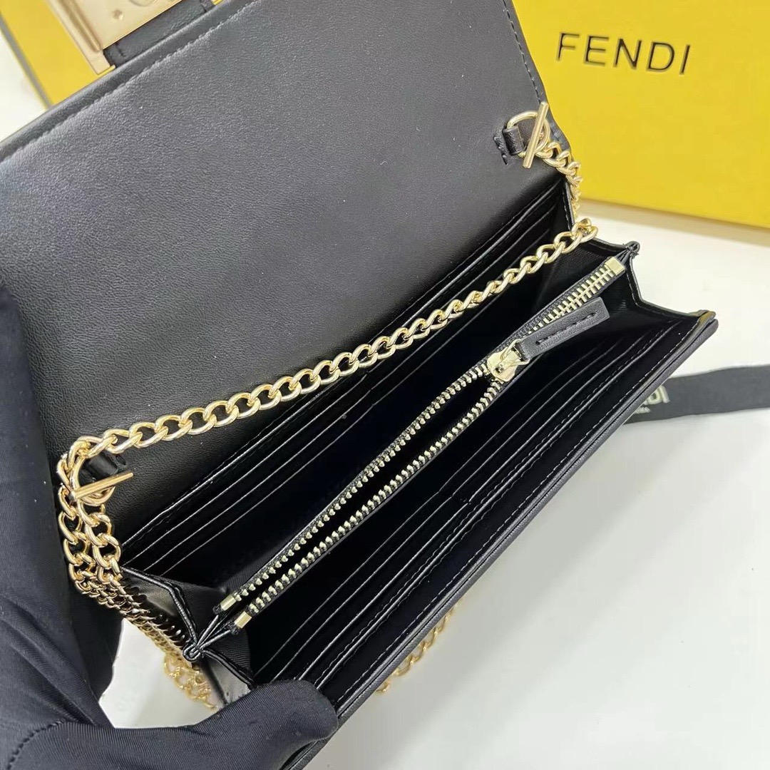 FENDI フェンディ コピー ショルダーバッグ ファイブジー ロゴ柄 チェーン付き 黒ブラウン - 画像 9