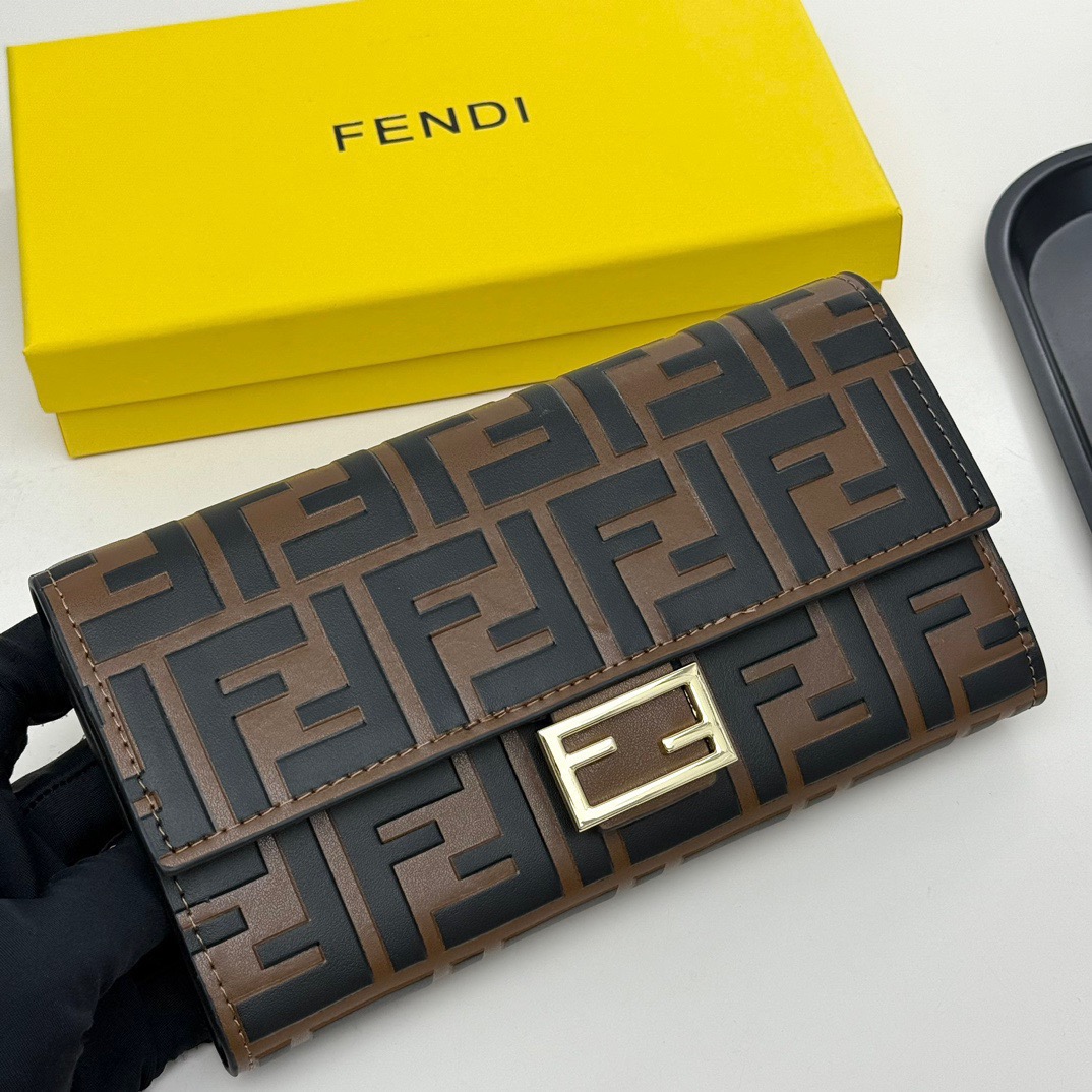 FENDI コピー 長財布 オープンファスナー ロゴ柄 ブランド コピー レディース ブラウン - 画像 5