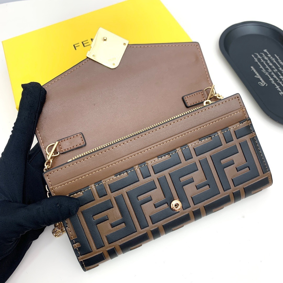 FENDI バッグ コピー ブランド風 ロゴ柄 チェーン付き ミニショルダーバッグ ブラック ブラウン - 画像 7