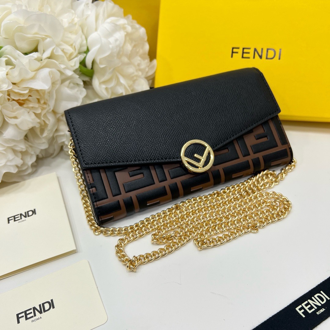FENDI バッグ コピー ミニショルダーバッグ フェンディ ロゴ柄 チェーン付き 黒茶 - 画像 2