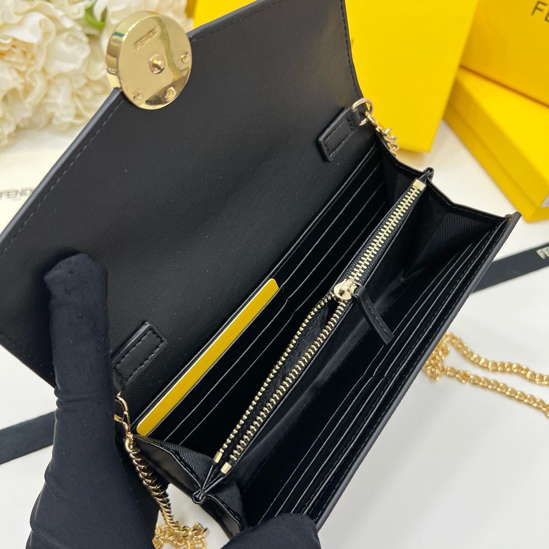 FENDI バッグ コピー ミニショルダーバッグ フェンディ ロゴ柄 チェーン付き 黒茶 - 画像 8