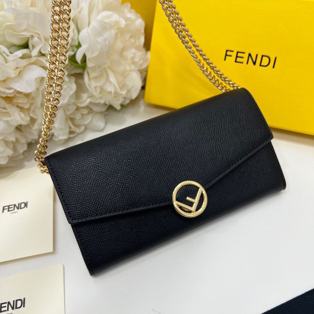 FENDI フェンディ ショルダーバッグ ロゴプレート チェーン付き 黒 - 画像 2