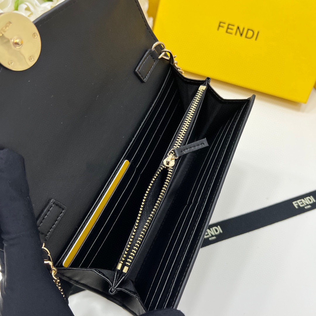 FENDI バッグコピー ミニショルダーバッグ フェンディ ロゴ柄 ゴールドチェーン 黒 - 画像 6