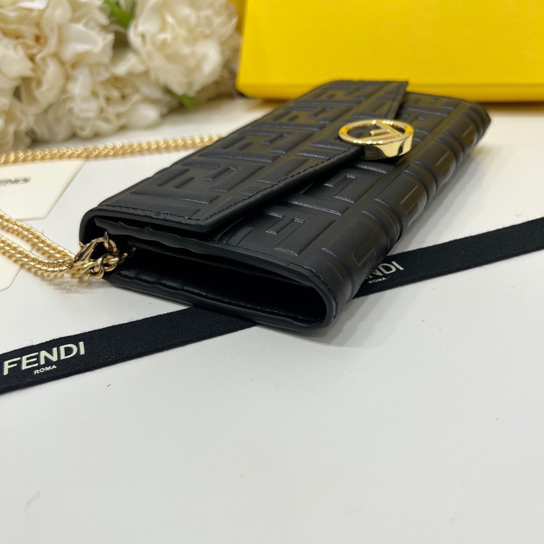 Fendi フェンディ ミニショルダーバッグ コピー ブランドロゴ チェーン付き 黒 - 画像 9