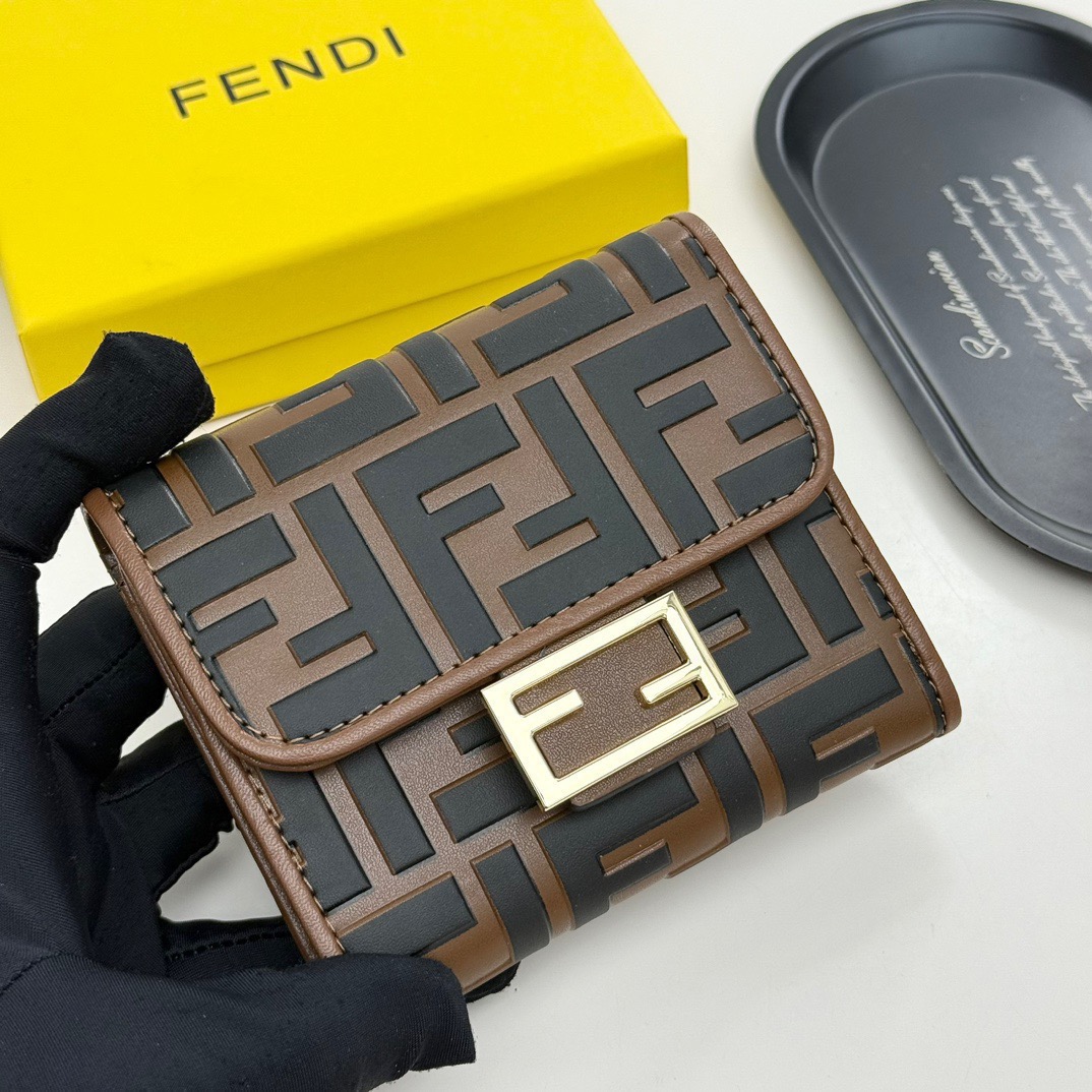 フェンディ ファイブジー ミニ財布 コピー 黒 ブラウン チェーン付き 2WAY 10*8.5*2.5cm