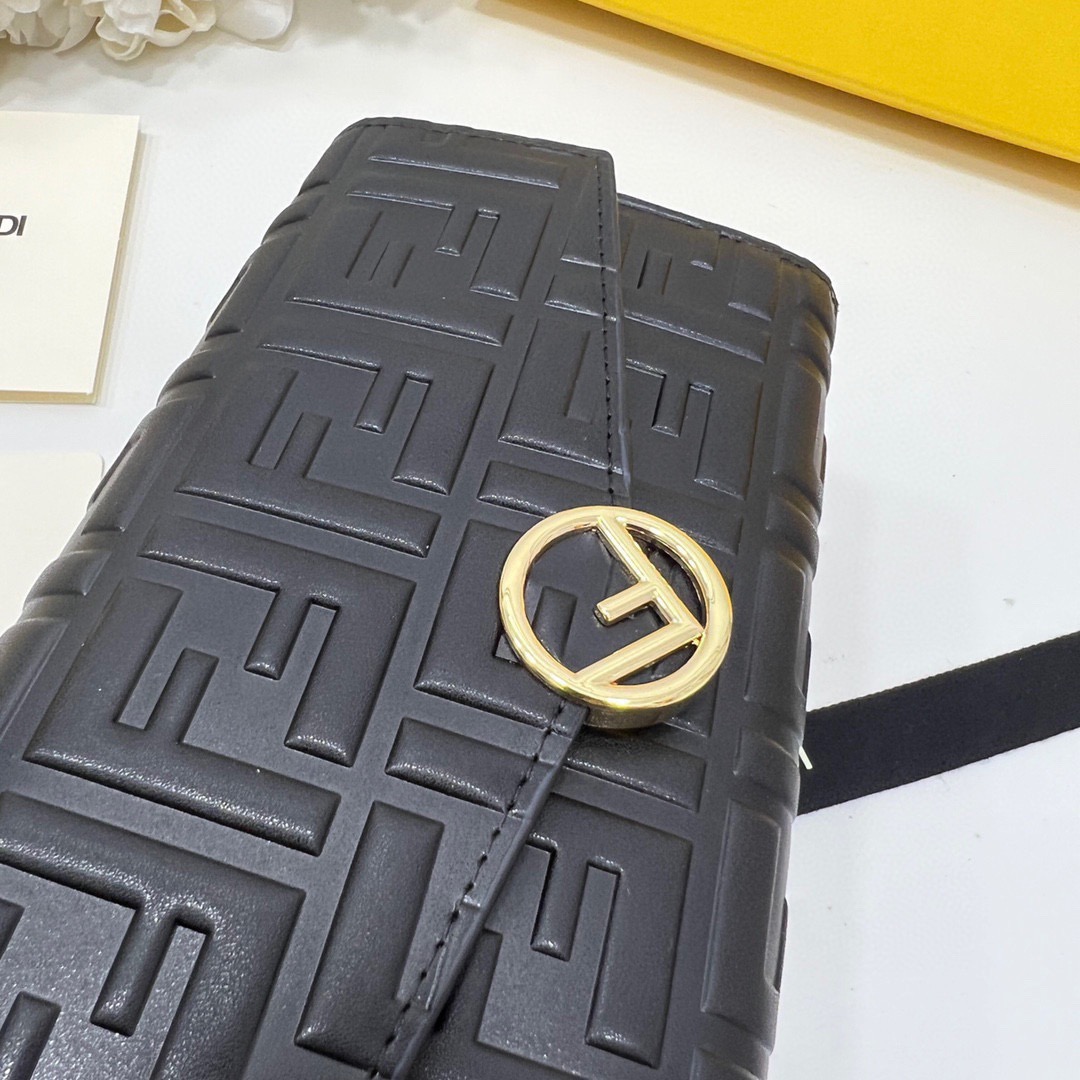 FENDI バッグ コピー 本革仕様 ロゴプレス チェーン付き ミニショルダーバッグ 黒 - 画像 5