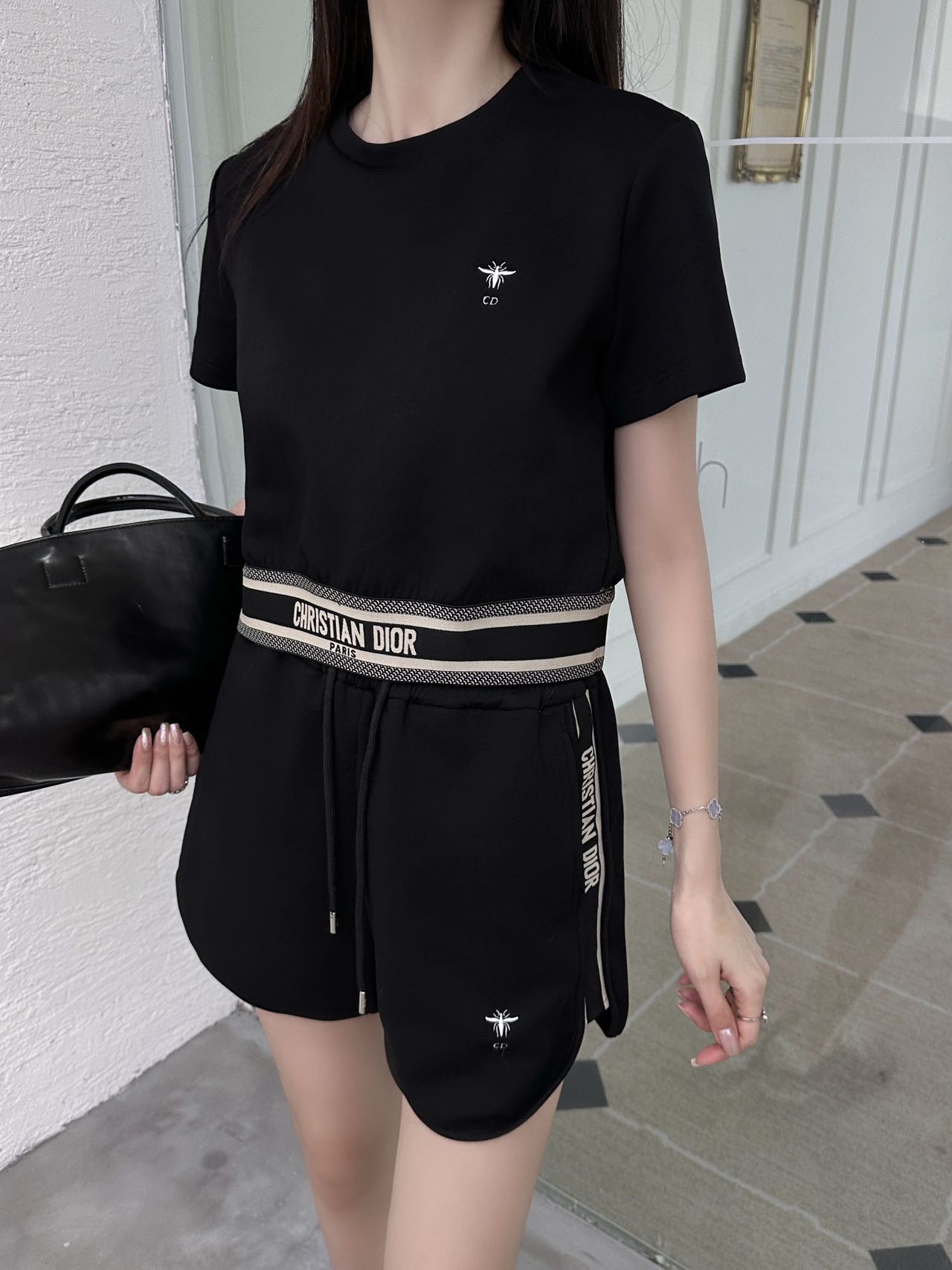 Dior ディオール コピー 半袖Tシャツ+ショートパンツセット ロゴ刺繍 黒 - 画像 1