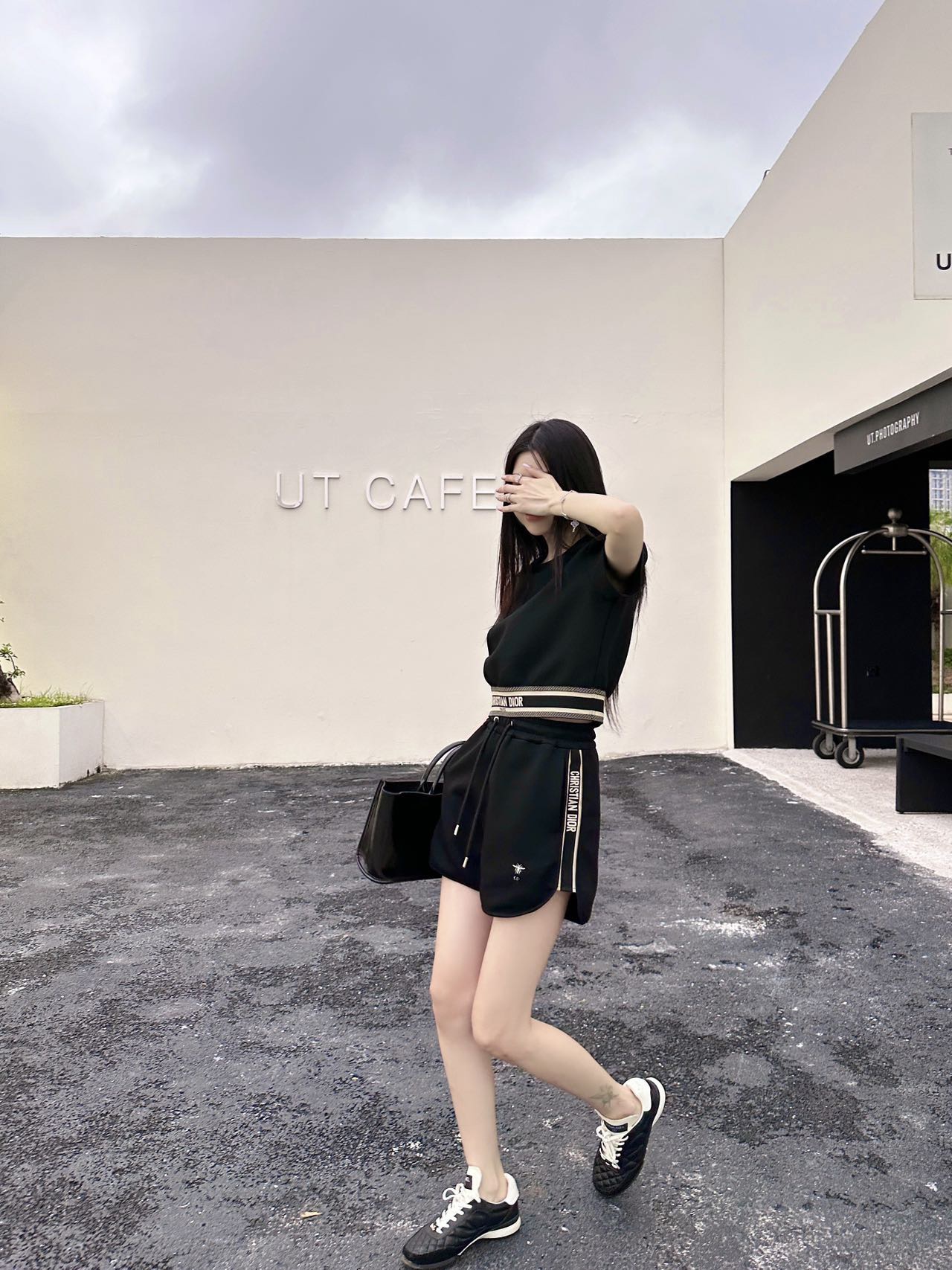 Dior ディオール コピー 半袖Tシャツ+ショートパンツセット ロゴ刺繍 黒 - 画像 4