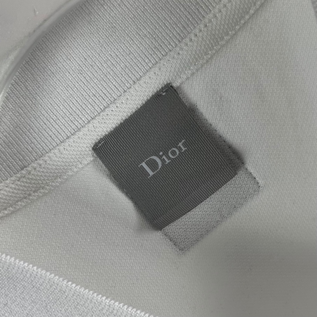 Dior コピー ポロシャツ ロゴ刺繍 袖口リブ ポケット付き 白 - 画像 4
