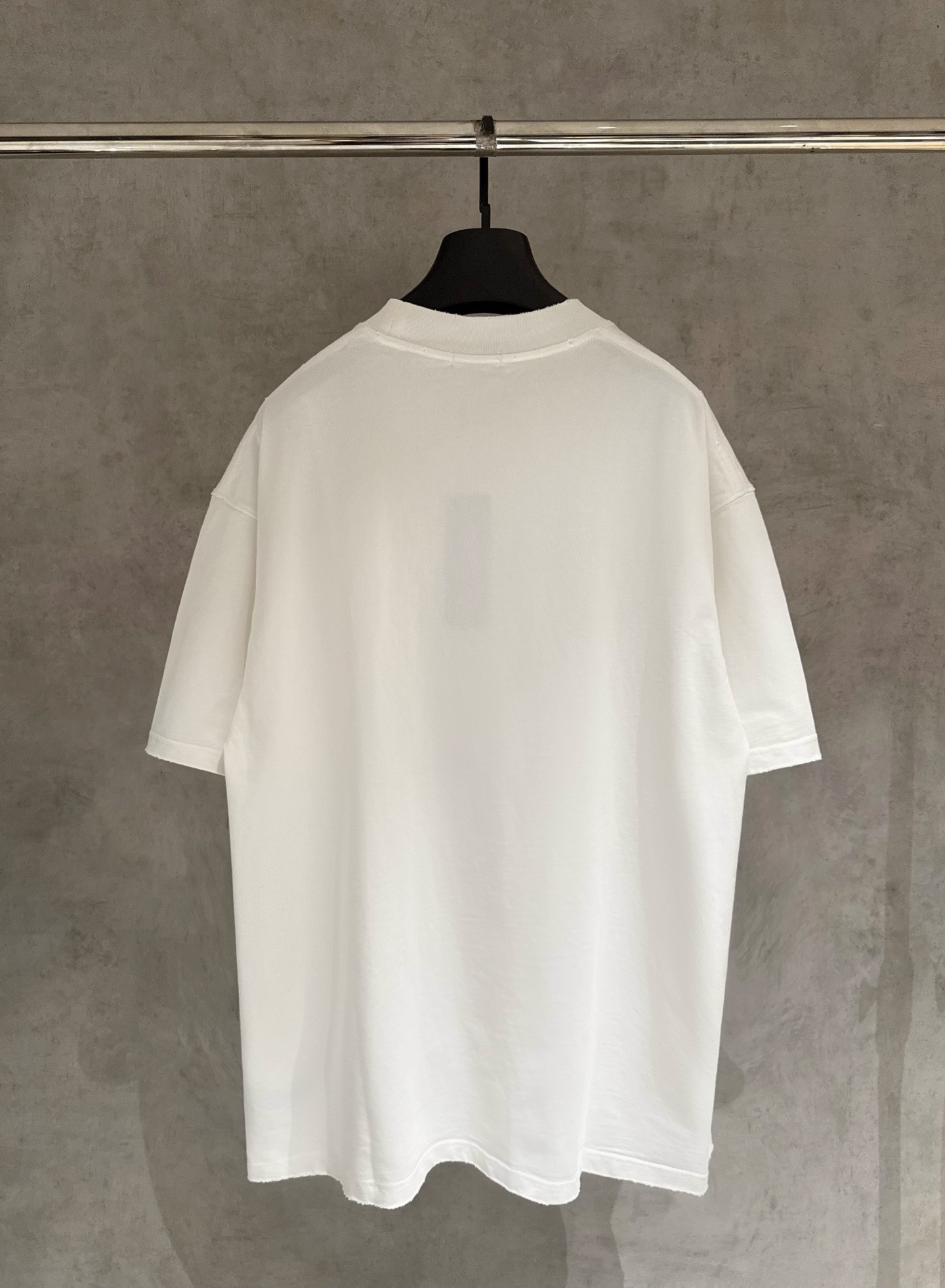 Dior コピー 半袖Tシャツ ロゴ刺繍 フレアデザイン ブラック&ホワイト - 画像 2