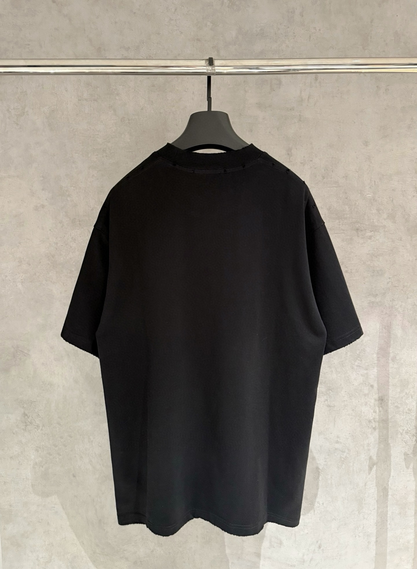 Dior コピー 半袖Tシャツ ロゴ刺繍 フロント立体刺繍 リブネック ブラック - 画像 2