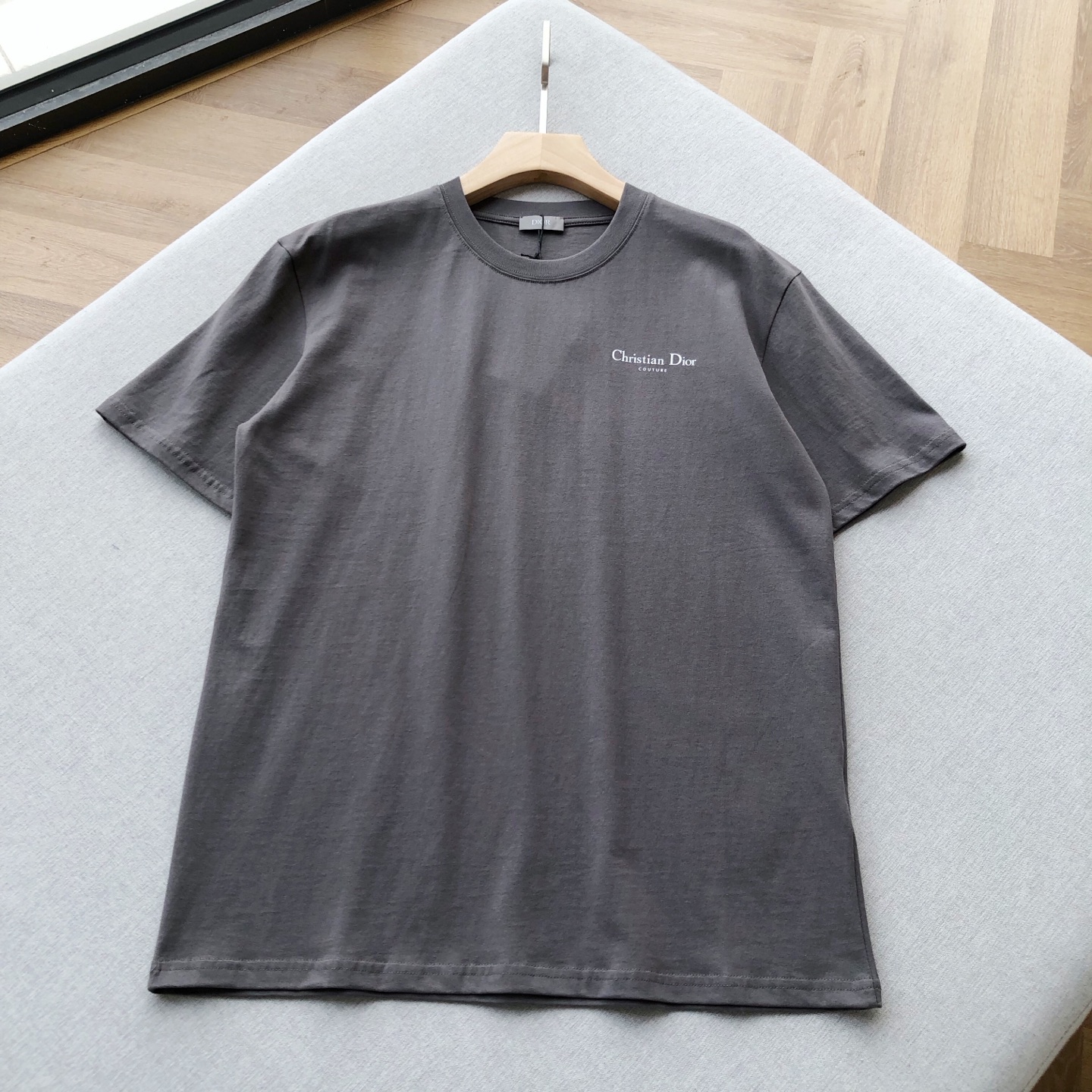Dior ディオール リングフラワー Tシャツ コピー メンズ レディース ロゴプリント グレー