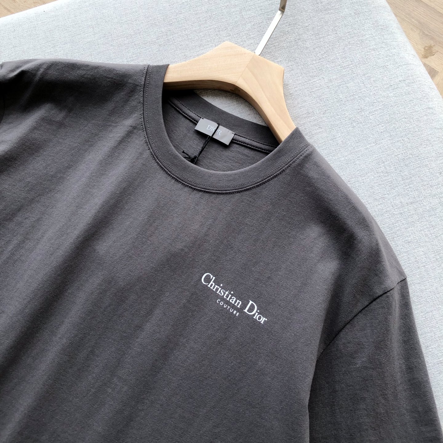 Dior ディオール リングフラワー Tシャツ コピー メンズ レディース ロゴプリント グレー - 画像 3