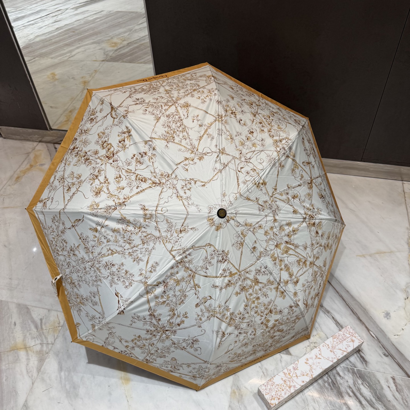 DIOR　折りたたみ傘クリスチャンディオール　アンブレラ雨傘　晴雨兼用UVカット　ワンタッチ開閉傘/かさ　人気 おしゃれ5種 - 画像 7