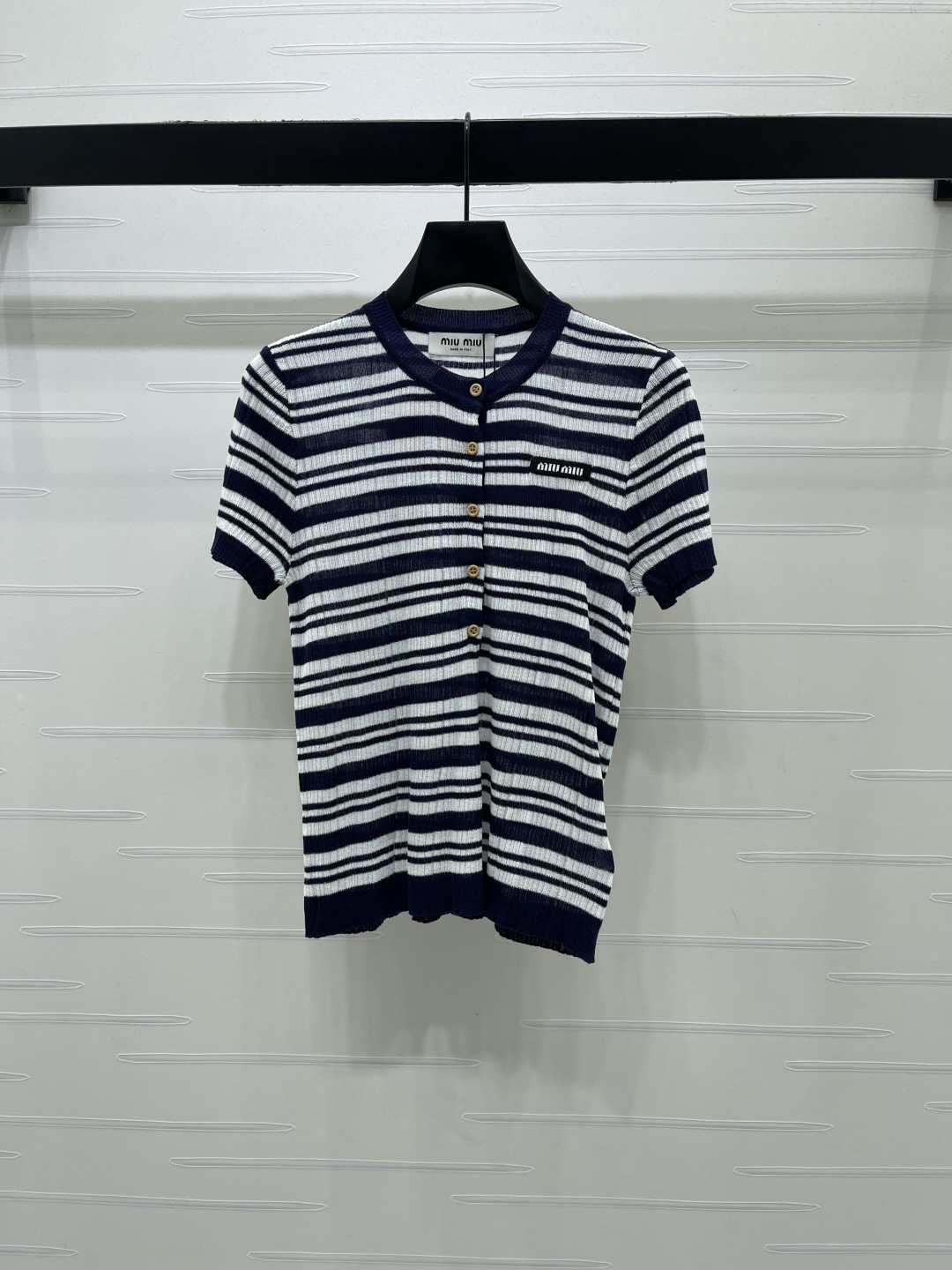 MIU MIU ニット 半開襟 Tシャツ コピー レディース 条纹 ロゴ チェンジカラー 全2色 - 画像 2