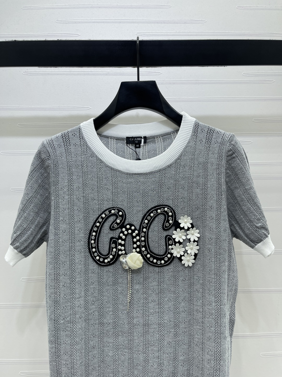CHANEL ニット Tシャツ コピー ロゴ刺繍 レディース グレー 全2色 - 画像 4
