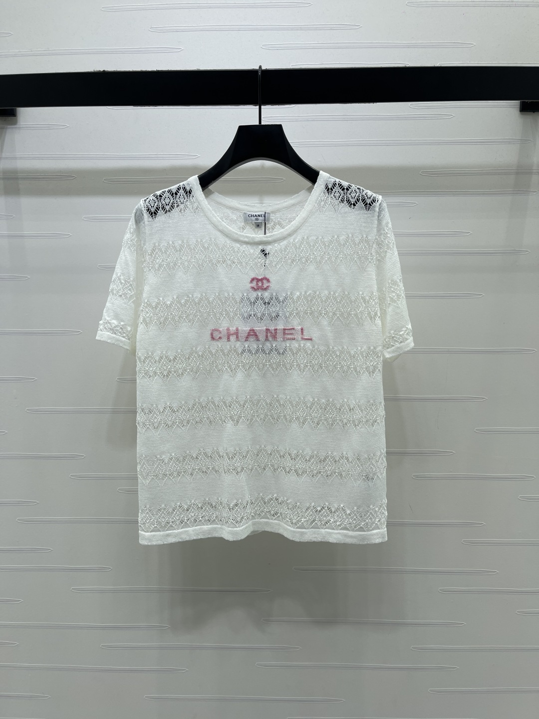 CHANEL ニット Tシャツ ロゴ刺繍 白 シンプル レディース ミニ丈 オフショルダー ストレッチ コピー