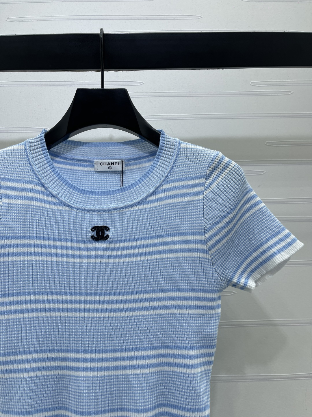 CHANEL コピー ニットTシャツ 撞色ストライプ ロゴデザイン 3色展開 通勤 レディース - 画像 3