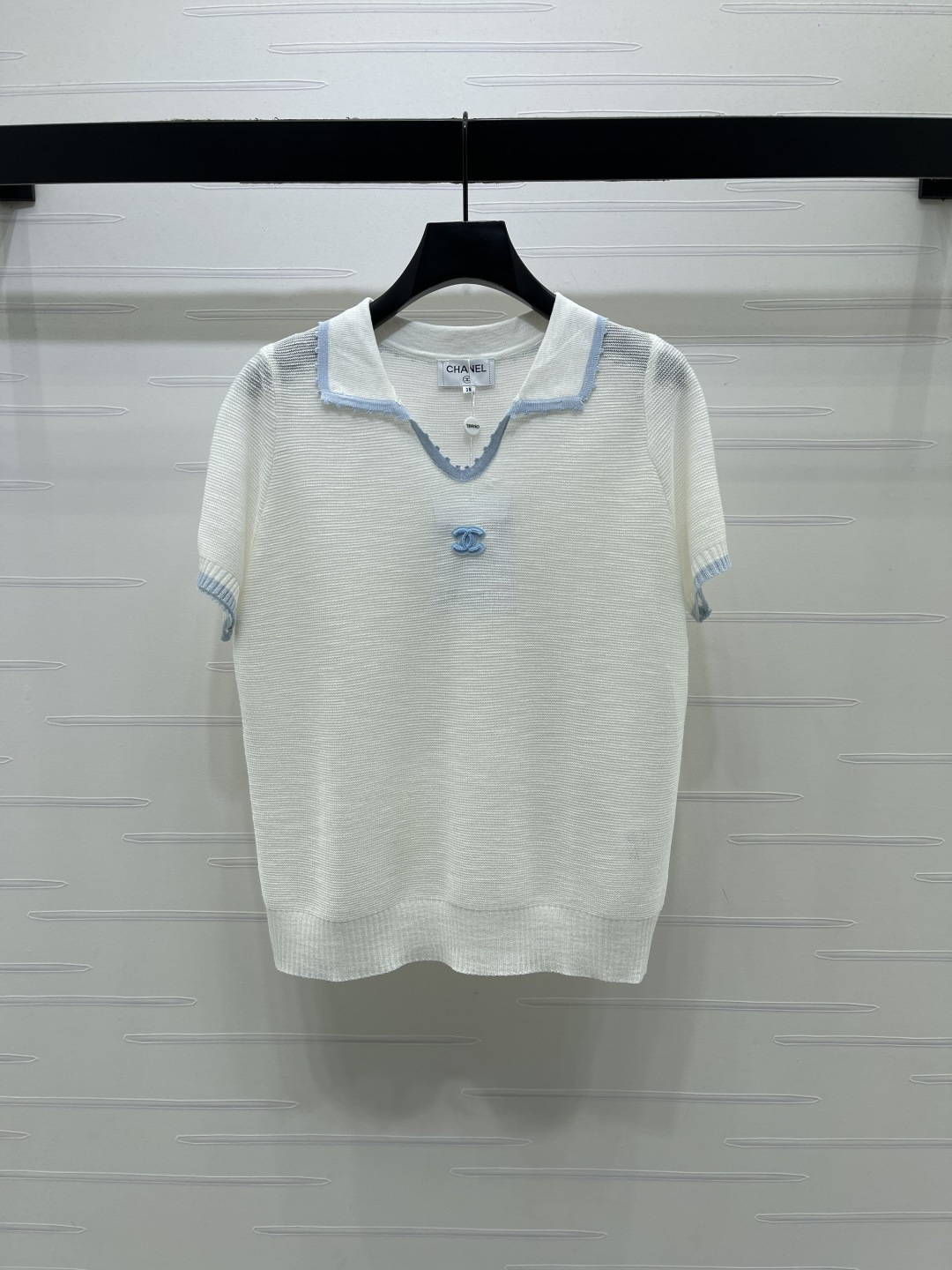 CHANEL ニット Tシャツ コピー ロゴデザイン フリンジ襟 V字ネック 無地 2色展開 - 画像 2