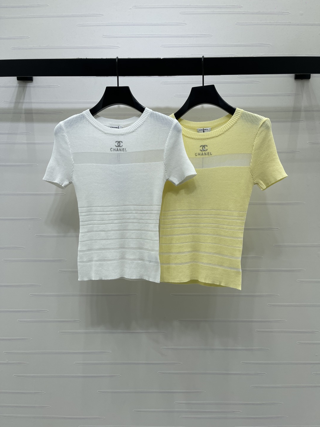 CHANEL コピー ニット Tシャツ ロゴ入り 通気性 女性用 ワンピース ファッション 2色展開