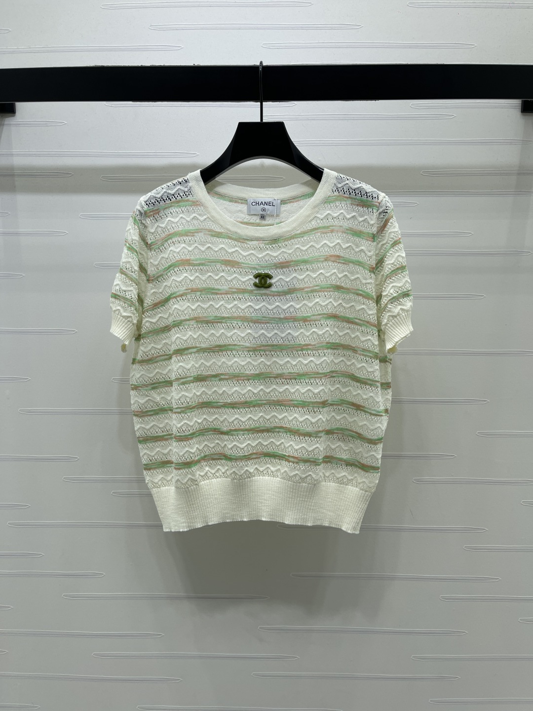 CHANEL ニット Tシャツ コピー ロゴ入り ポンチック レディース シャツ 細め丈 グリーン ホワイト
