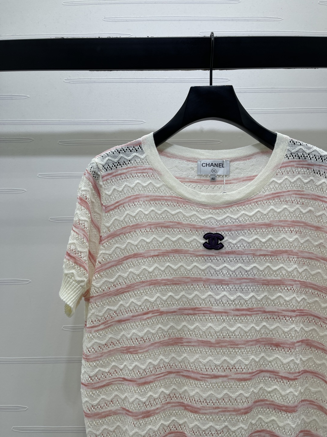 CHANEL コピー ニットTシャツ ロゴ付き レディース 春夏 通気性抜群 ワンピース スカート と合わせやすい 2色展開 - 画像 4