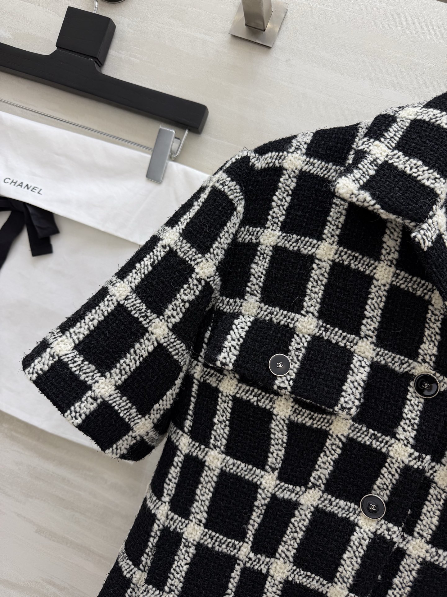 Chane♡²⁶ コピー ブラック レディース チェック柄 ショートジャケット+ハイウエストスカート セットアップ ニット素材 通勤 - 画像 3