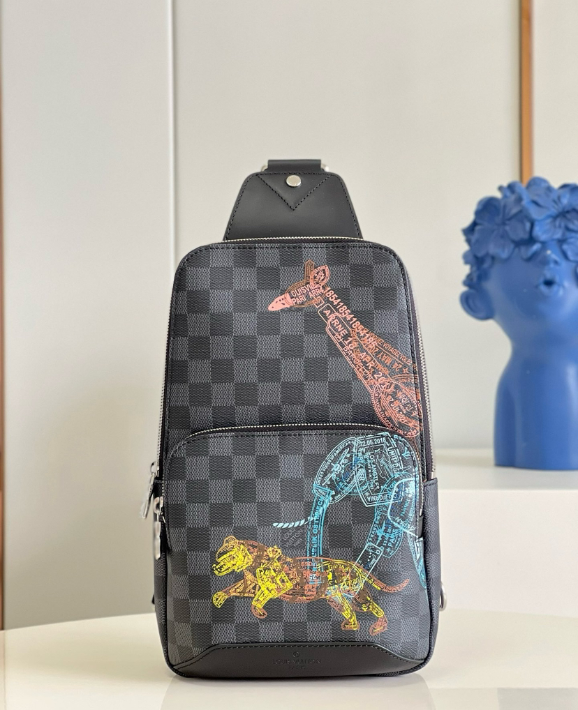 LOUIS VUITTON　ルイ ヴィトン　アヴェニュー スリングバッグ　ダミエ　メンズバッグ　アニマル柄　ブラック　送料込み