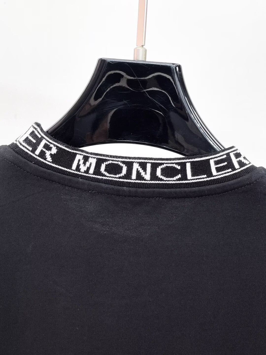 モンクレール　MONCLER　半袖シャツ　プリントシャツ　クルーネックシャツ　ブラック/ホワイト/レッド/グリーン　メンズシャツ　2色 - 画像 7
