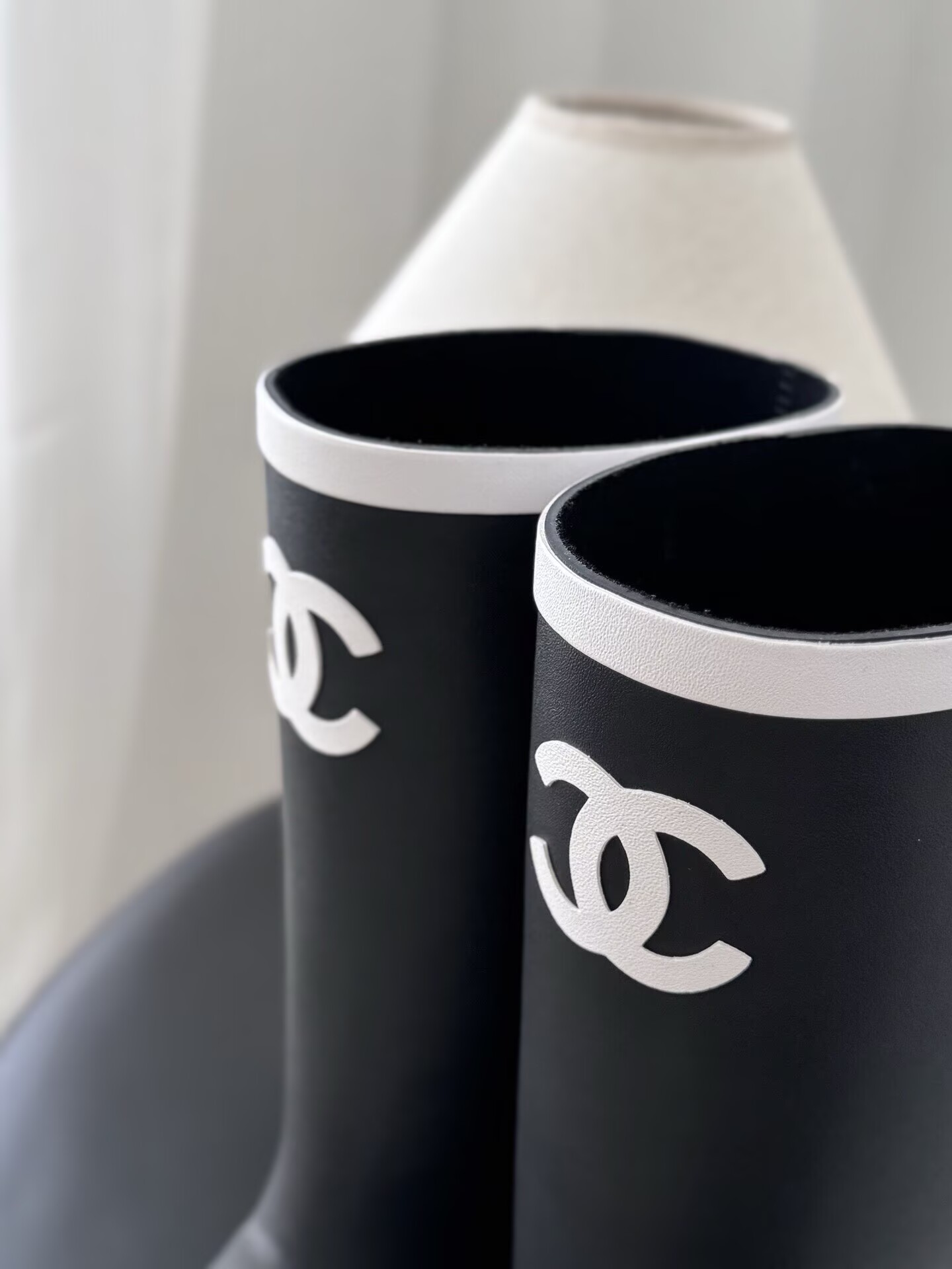 26C　雨の日もお洒落に♪　大人気　シャネル　レインブーツ　CHANEL　ココマーク　レディース　長靴　3色 - 画像 7