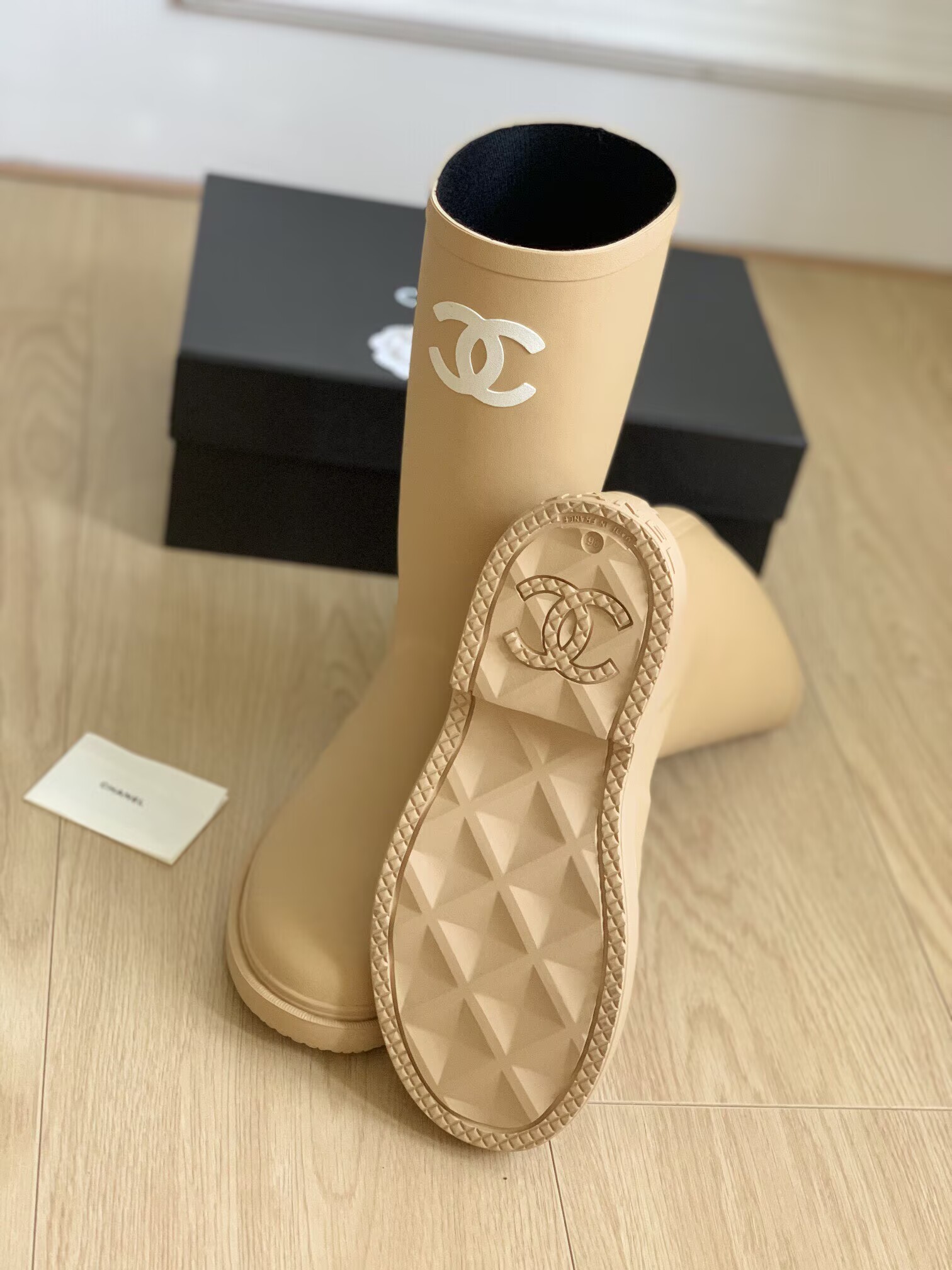 雨の日も大活躍！　CHANEL　シャネル　ココマーク　ラバー レインブーツ　レディース　長靴　2色 - 画像 5