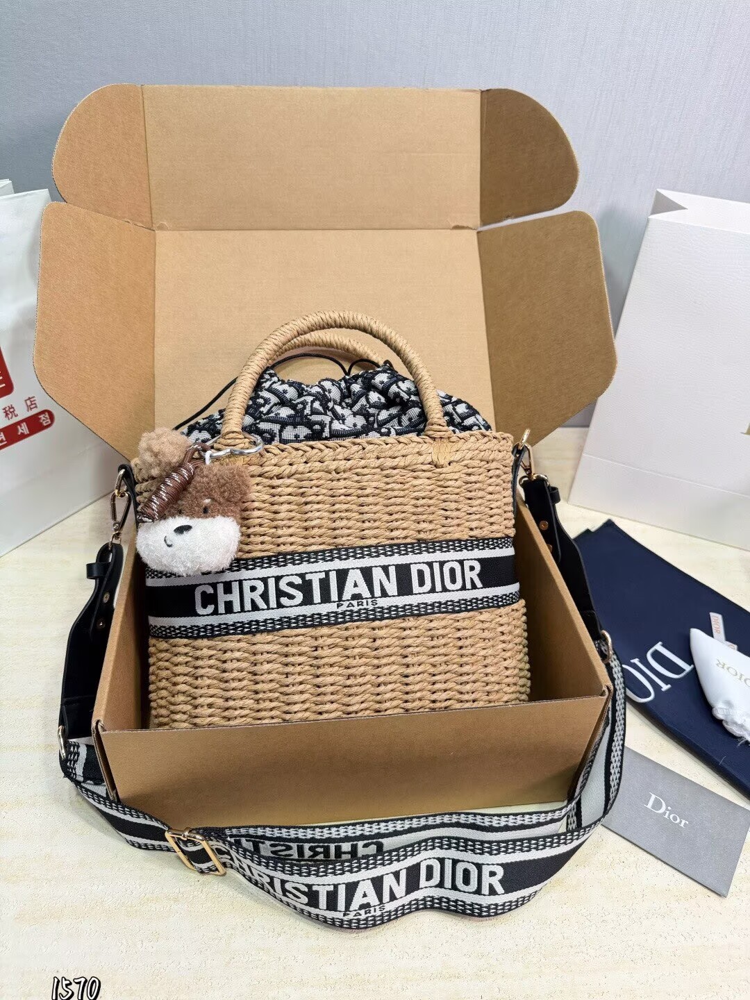 ディオール Dior カゴバッグ バスケットバッグ 2WAY トートバッグ 刺繍ロゴ レディース 送料込み - 画像 1